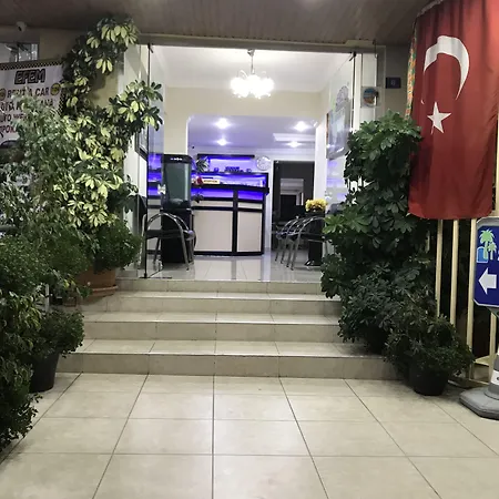 Serendi Aparthotel 3*