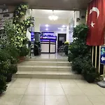 Ξενοδοχείο με διαμερίσματα Serendi 3*